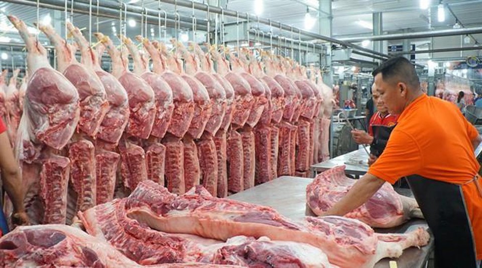 Mở rộng cung ứng cho thị trường bán lẻ nguồn thịt lợn từ cơ sở sản xuất trong nước và nhập khẩu - Ảnh 1
