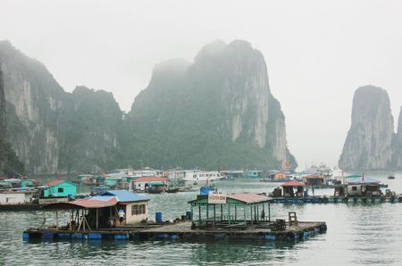 Quảng Ninh chú trọng phát triển mạnh du lịch văn hóa, di sản - Ảnh 1