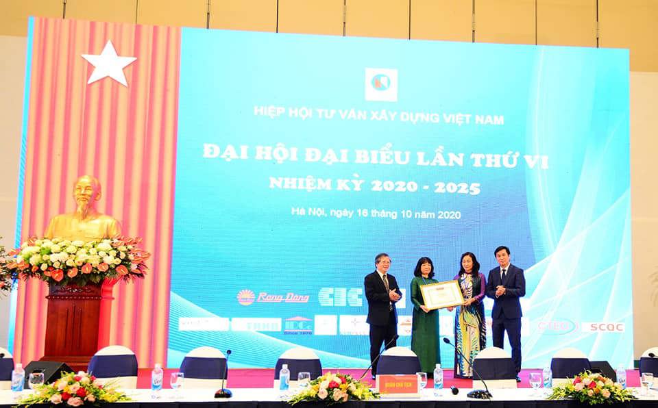 Bà Nguyễn Thị Duyên tiếp tục được bầu làm Chủ tịch Hiệp hội Tư vấn Xây dựng Việt Nam - Ảnh 2