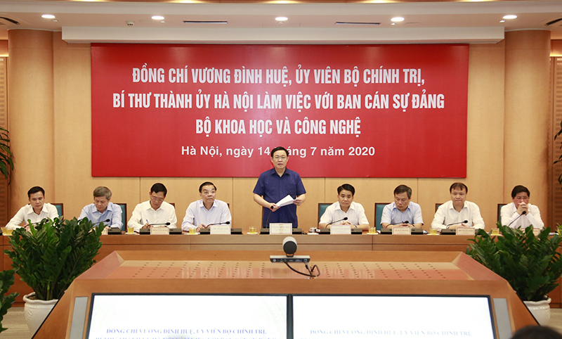 Bí thư Thành uỷ Hà Nội Vương Đình Huệ: Đưa Hà Nội trở thành trung tâm khoa học công nghệ đầu tàu của cả nước - Ảnh 1