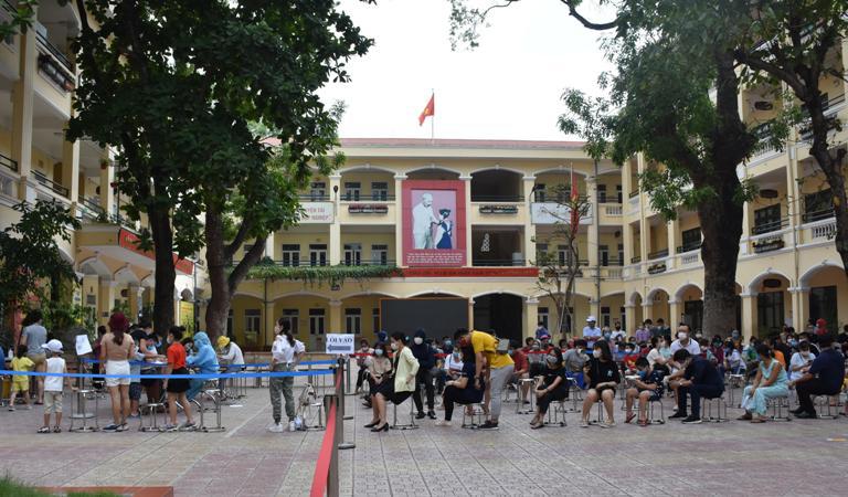 Hoàng Mai đã rà soát  hơn 4.000 người về từ Đà Nẵng, Quảng Nam, Quảng Ngãi - Ảnh 1