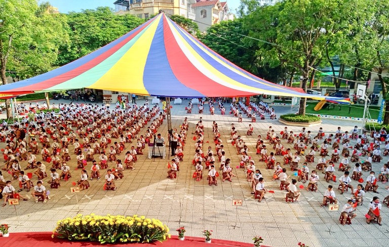 Mỗi năm học, quận Hoàng Mai tăng từ 4.000 - 5.000 học sinh - Ảnh 2