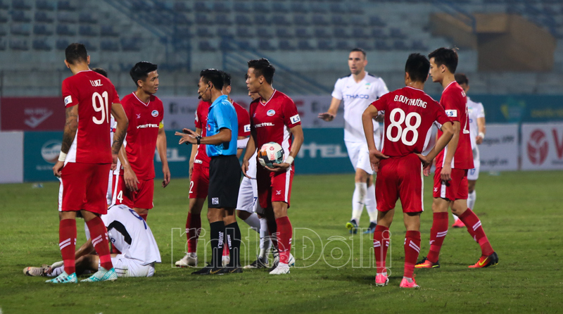 Vòng 6 V-League 2020: Trung vệ Bùi Tiến Dũng tự tin có 3 điểm trước Thanh Hoá - Ảnh 2
