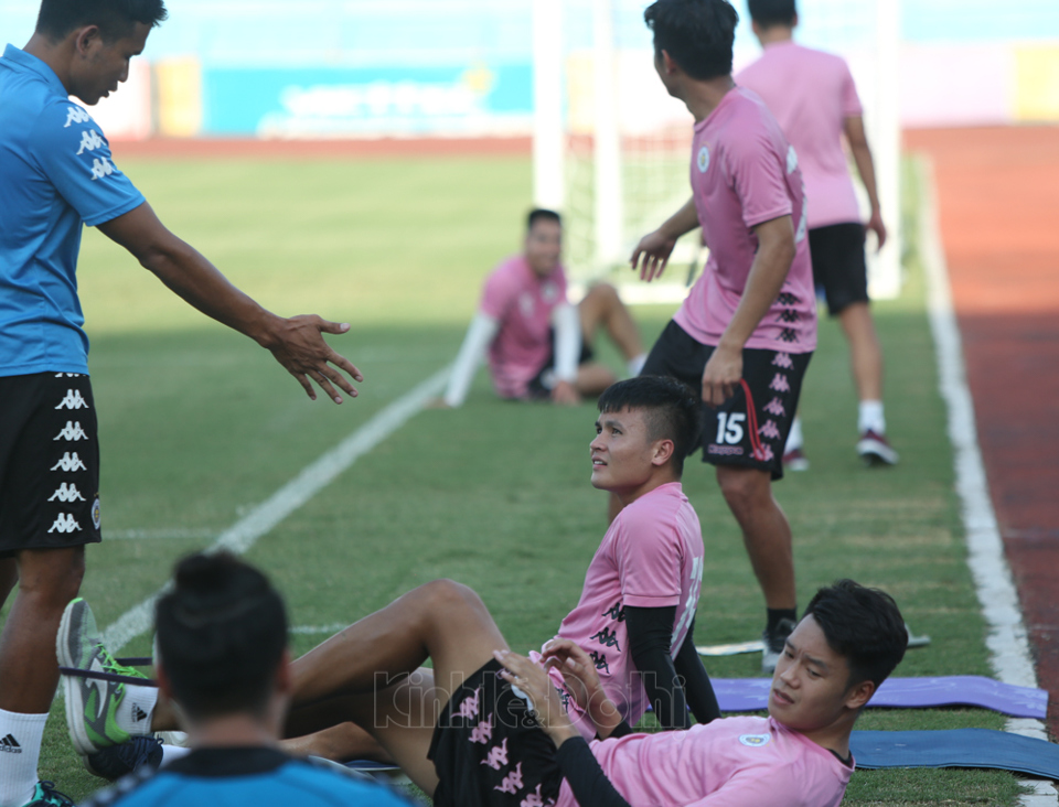 [Ảnh] Hà Nội FC lập "bệnh viện dã chiến" ngay tại Hàng Đẫy - Ảnh 5