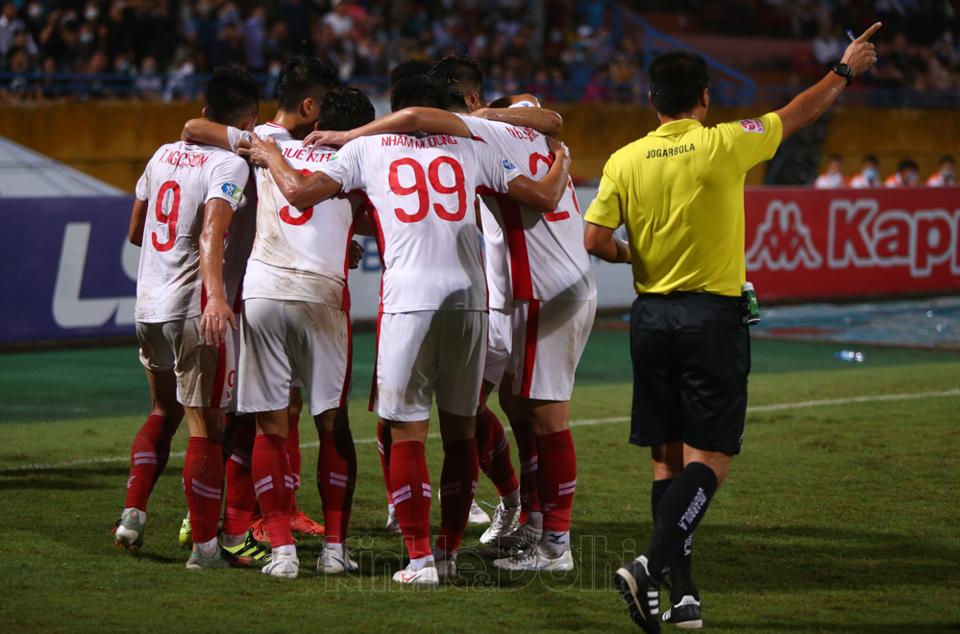 [Ảnh] Nhìn lại 90 phút Quang Hải giúp Hà Nội FC lội ngược dòng trước Viettel - Ảnh 11