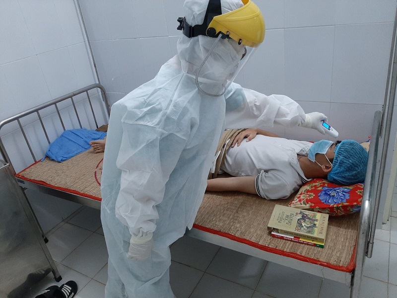 Ca nhiễm cộng đồng đầu tiên ở Quảng Ngãi tái dương tính sau 14 ngày xuất viện - Ảnh 1