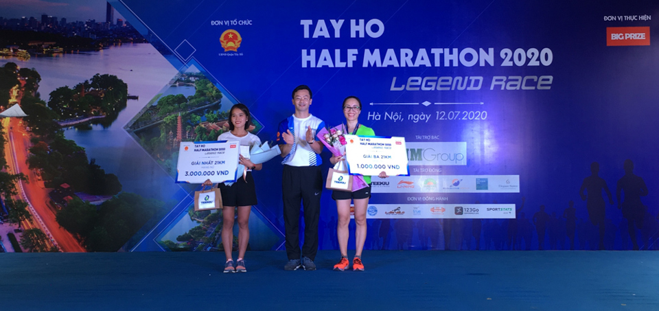 Nhà vô địch SEA Games 30 phô diễn sức mạnh tại giải Tay Ho Half Marathon - Ảnh 2