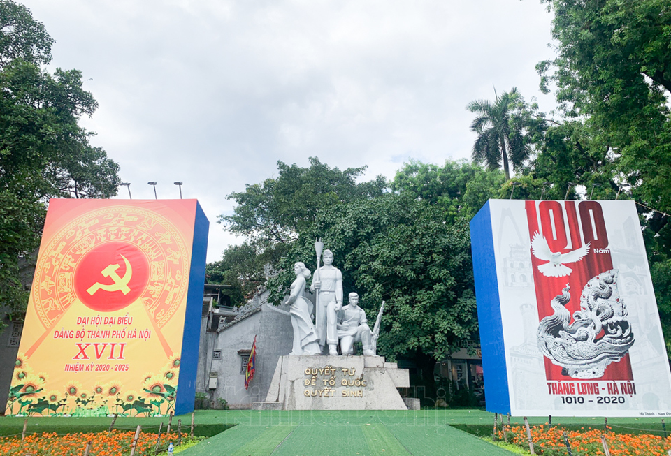 [Ảnh] Hà Nội rực rỡ cờ đỏ, pano chào mừng Đại hội đại biểu lần thứ XVII Đảng bộ thành phố - Ảnh 5