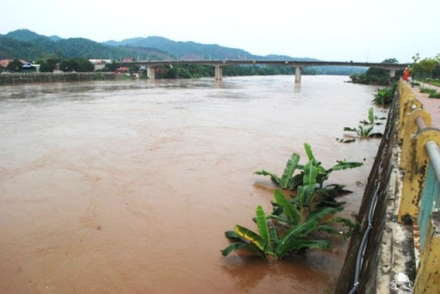 Trung Quốc xả lũ sông Hồng, Hà Nội và 4 tỉnh sẵn sàng phương án sơ tán người dân - Ảnh 1