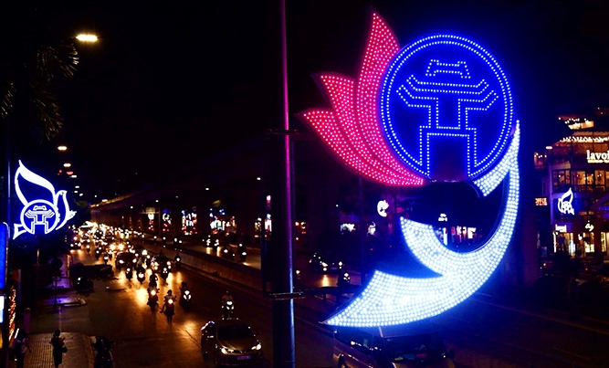 Khánh thành công trình đèn trang trí chiếu sáng trục đường Nguyễn Trãi - Trần Phú - Ảnh 4