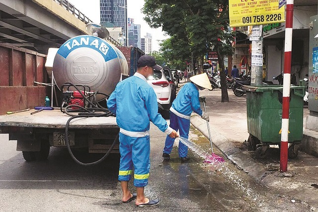 Hậu việc người dân chặn xe chở rác vào bãi rác Nam Sơn: Cơ bản khắc phục xong sự cố - Ảnh 1