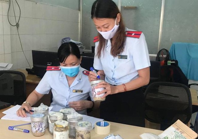 Quản lý an toàn vệ sinh thực phẩm nhìn từ vụ ngộ độc Pate Minh Chay: Những lỗ hổng chậm được xử lý - Ảnh 1