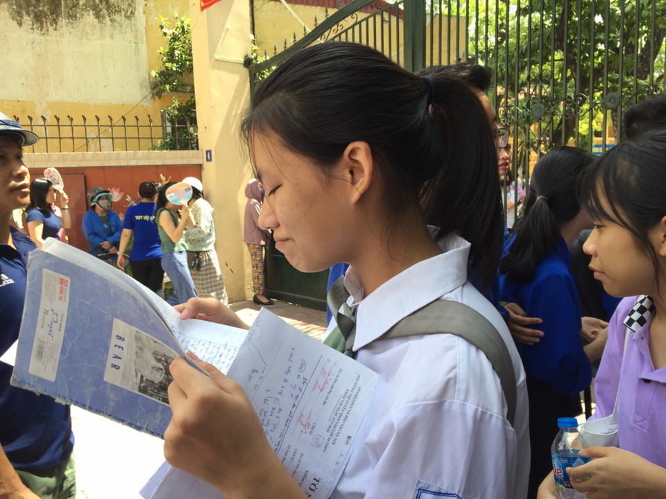 Đề thi Ngữ văn lớp 10 tại Hà Nội: Học sinh dễ dàng đạt được 6 - 7 điểm - Ảnh 2