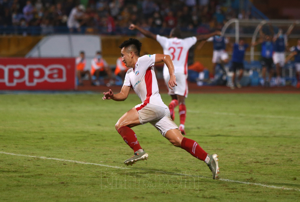[Ảnh] Nhìn lại 90 phút Quang Hải giúp Hà Nội FC lội ngược dòng trước Viettel - Ảnh 10