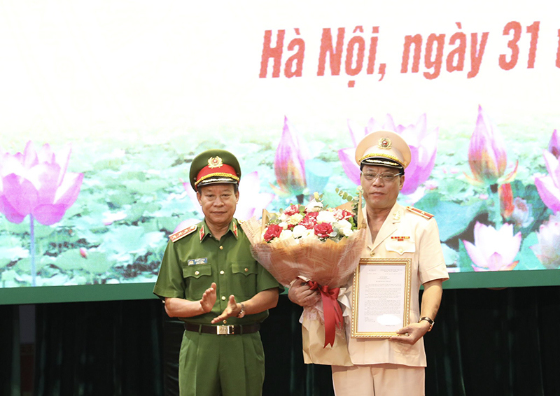 Thiếu tướng Nguyễn Hải Trung làm giám đốc Công an thành phố Hà Nội - Ảnh 2