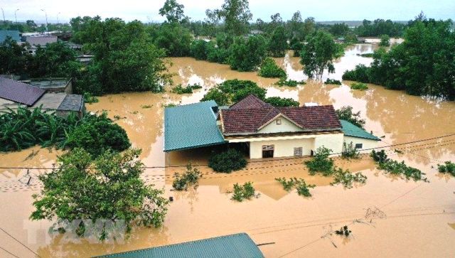 Thiệt hại do bão số 9: 80 người chết và mất tích, hơn 5.000 hộ dân vẫn đang phải sơ tán - Ảnh 1