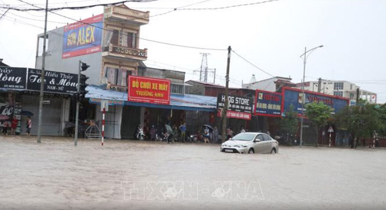 TP Thái Nguyên: Mưa lớn kéo dài khiến nhiều tuyến phố ngập trong biển nước - Ảnh 8