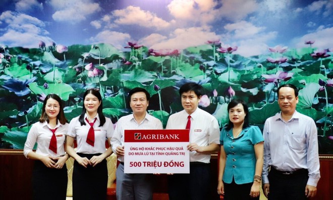 Agribank dành 3 tỷ đồng hỗ trợ đồng bào 6 tỉnh khu vực miền Trung khắc phục thiên tai - Ảnh 1