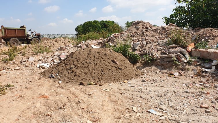 Tại xã An Khánh, huyện Hoài Đức: Đổ phế thải xây dựng san lấp, lấn chiếm hàng nghìn m2 đất nông nghiệp - Ảnh 3