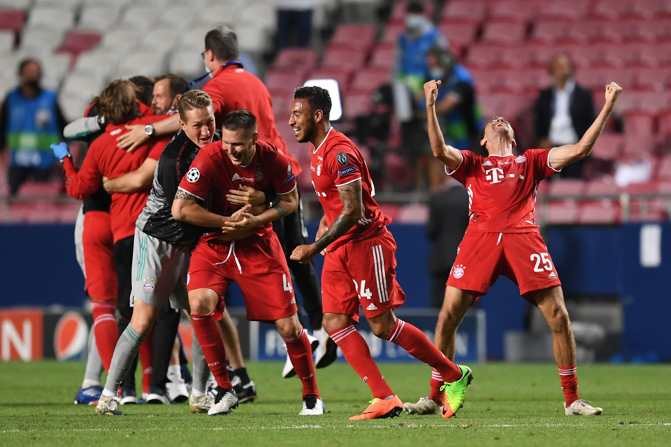 Màn ăn mừng lần thứ 6 vô địch Champions League đầy cảm xúc của Bayern Munich - Ảnh 3