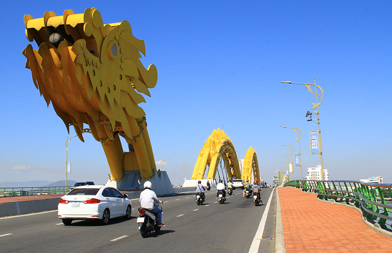 Đà Nẵng nhộn nhịp trong ngày đầu chuyển trạng thái có nguy cơ lây nhiễm dịch bệnh thấp - Ảnh 3