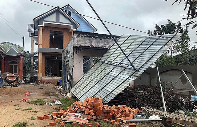 Thiệt hại do bão số 9: 57 người chết và mất tích, gần 90.000 nhà dân hư hỏng, tốc mái - Ảnh 1
