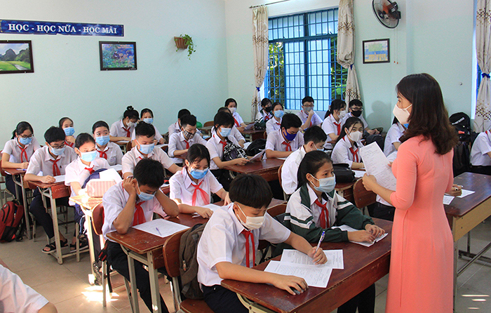 Học sinh Quảng Nam nghỉ học để phòng tránh bão số 5 - Ảnh 1