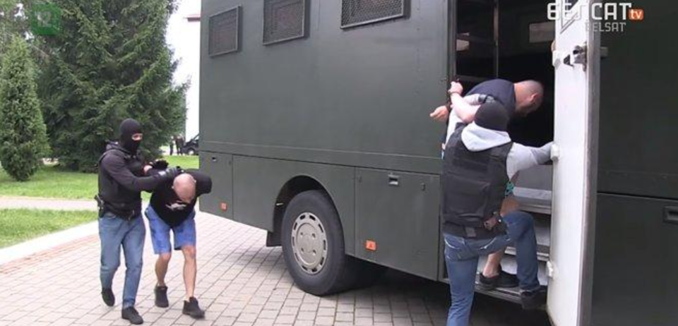 Phức tạp tam giác Nga - Belarus - Ukraine trong vụ 33 lính đánh thuê bị bắt giữ - Ảnh 1