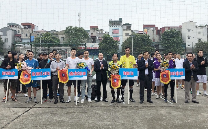 Khai mạc giải bóng đá Hội Nhà báo TP Hà Nội mở rộng lần thứ 26 - Ảnh 1
