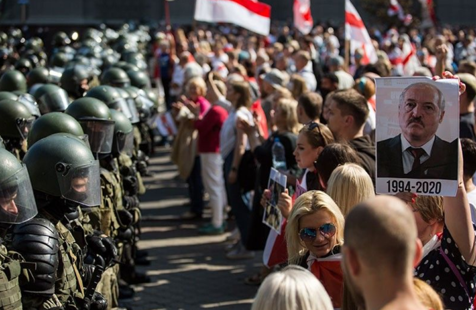 Khó là "cách mạng màu" ở Belarus - Ảnh 1