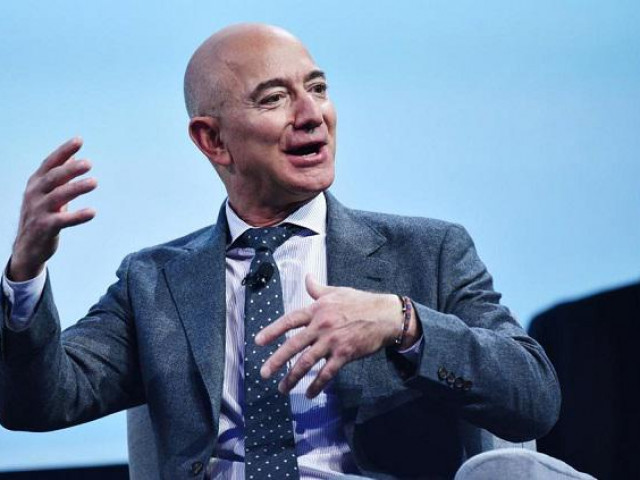 Jeff Bezos: Tỷ phú đầu tiên có tài sản đạt tới 200 tỷ USD - Ảnh 1