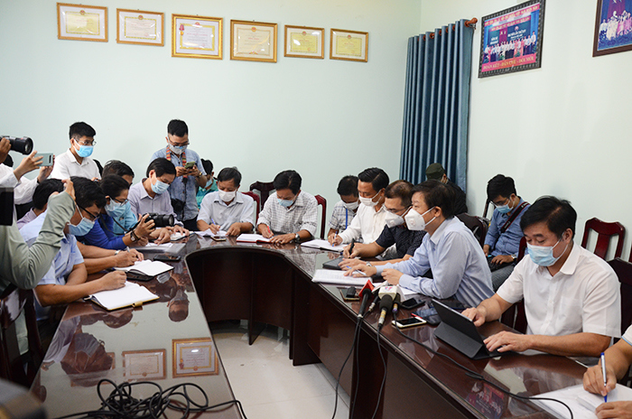 Đà Nẵng: Giám sát sức khỏe người dân khu vực có bệnh nhân Covid-19 - Ảnh 2