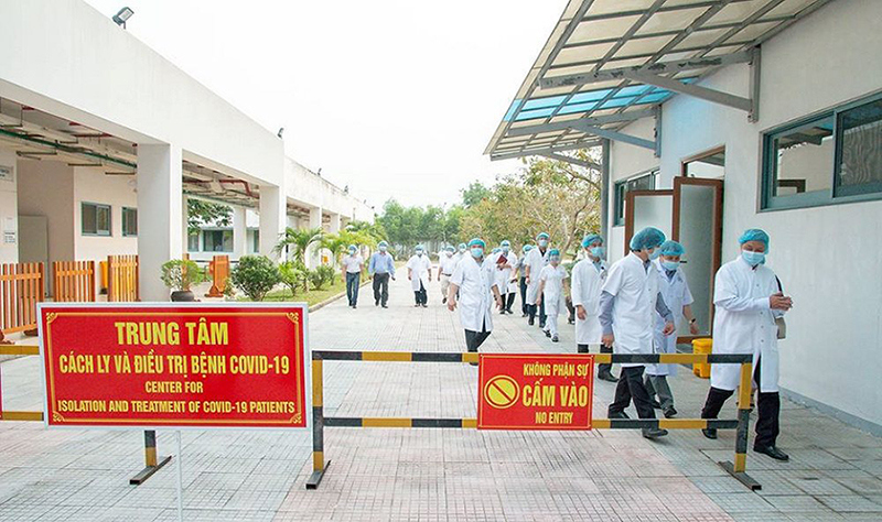 Thừa Thiên Huế “chi viện” 40 bác sĩ, điều dưỡng cho Đà Nẵng chống dịch Covid-19 - Ảnh 1