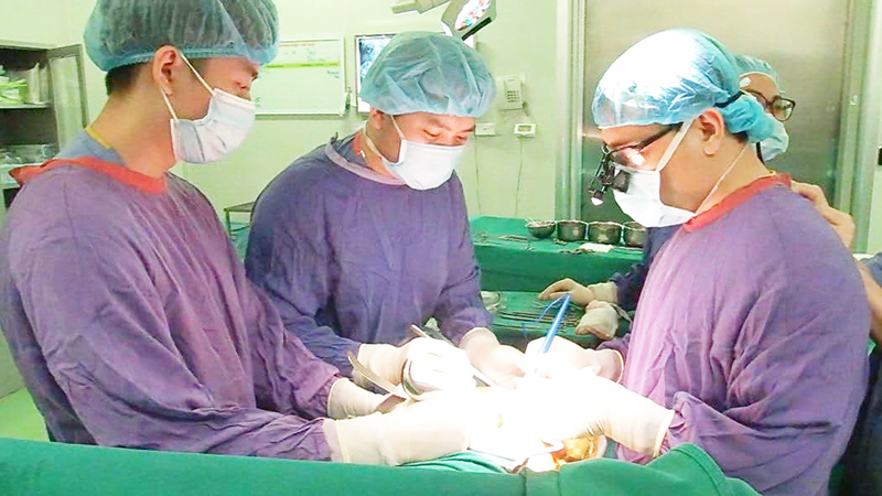 Bệnh viện Việt Đức lập kỷ lục 1.000 ca ghép thận thành công - Ảnh 1
