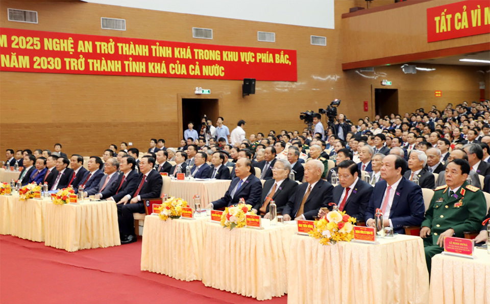 Thủ tướng Nguyễn Xuân Phúc dự Đại hội đại biểu Đảng bộ tỉnh Nghệ An lần thứ XIX - Ảnh 3