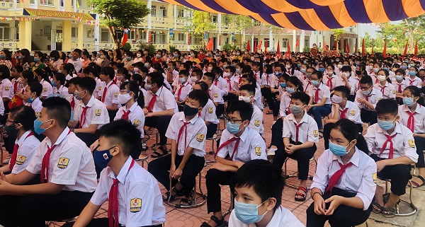 Học sinh huyện Thanh Trì hân hoan trong ngày khai trường - Ảnh 4