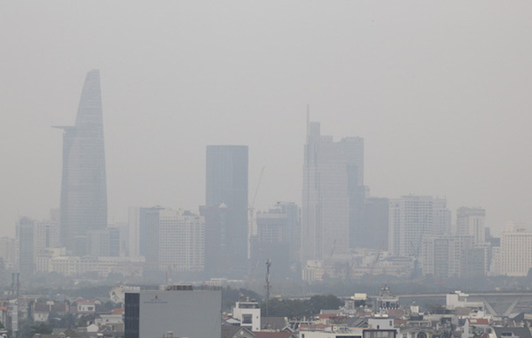 TP Hồ Chí Minh: Xuất hiện sương mù mịt, cảnh báo có hại cho sức khoẻ - Ảnh 2