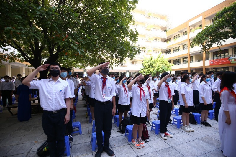 Hà Nội: Hơn 2,1 triệu học sinh bước vào năm học mới 2020-2021 - Ảnh 19