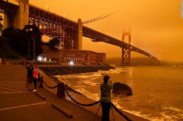 Hình ảnh cháy rừng khiến vịnh San Francisco biến thành màu cam như sao Hỏa - Ảnh 1