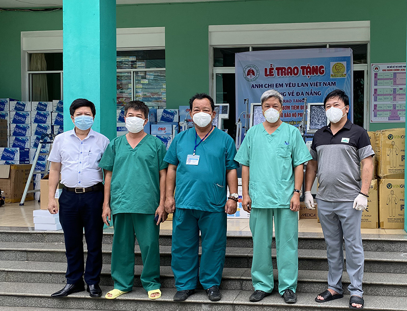 Hội yêu lan trao máy thở, dụng cụ y tế hơn 3,4 tỷ đồng cho các bệnh viện ở Đà Nẵng - Ảnh 2