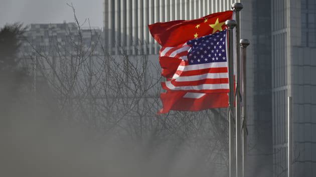 Mỹ, Trung Quốc bất ngờ nối lại đàm phán về Thỏa thuận thương mại giai đoạn 1 - Ảnh 1