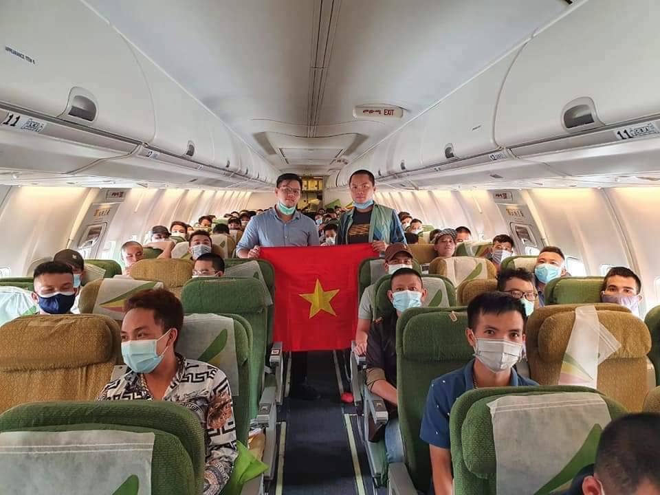 Đưa 130 người Việt từ Nigeria, Cameroon và Malaysia về nước an toàn - Ảnh 1