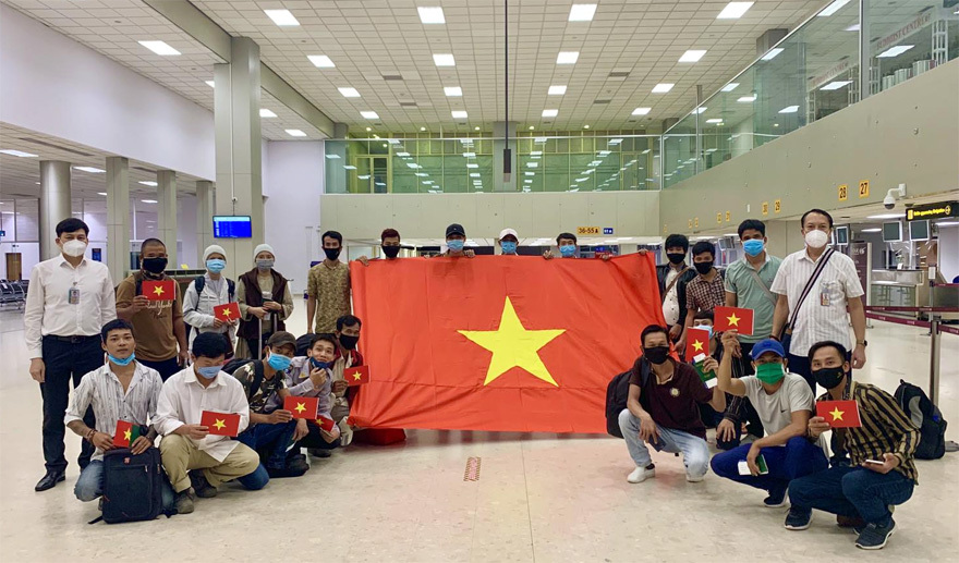 Đưa 200 người Việt ở Nam Á về nước an toàn - Ảnh 1