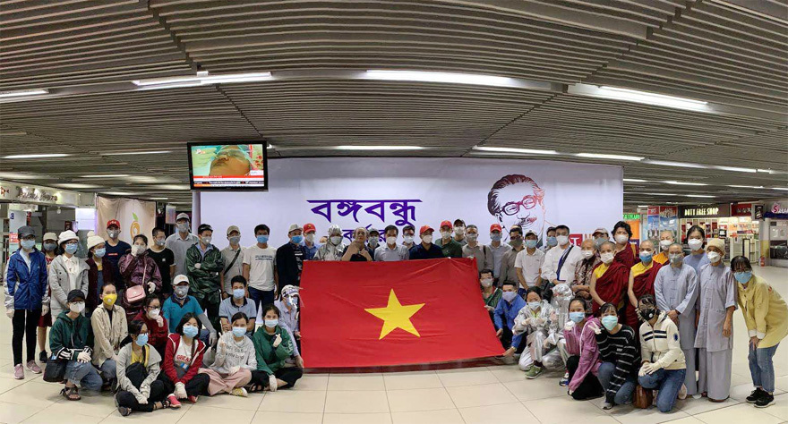 Đưa 200 người Việt ở Nam Á về nước an toàn - Ảnh 2