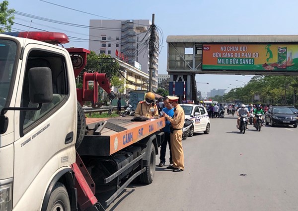 Hà Nội: Tái lập trật tự, an toàn giao thông tại các bệnh viện - Ảnh 1