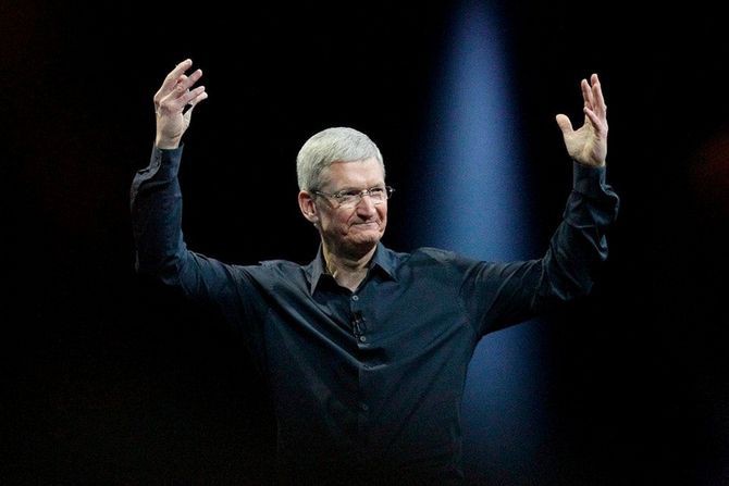 CEO Apple được trả lương cao thứ 2 thế giới - Ảnh 1