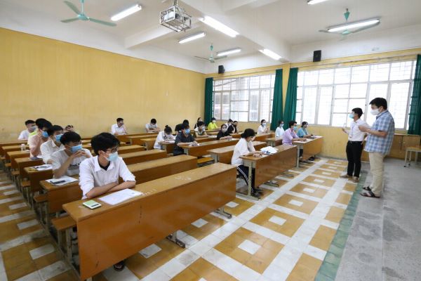 Trường Đại học Bách khoa Hà Nội lên tiếng việc nhiều sinh viên “hụt” vì thiếu điểm học bạ - Ảnh 1