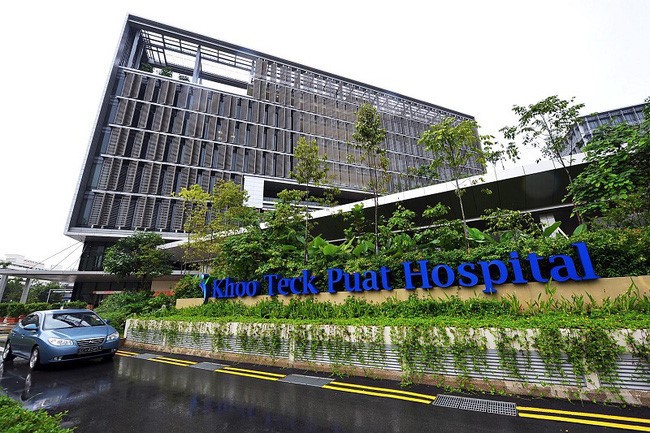 Bệnh viện công lớn nhất Singapore tài trợ 8 tỷ đồng thiết bị y tế cho Đà Nẵng chống dịch - Ảnh 1