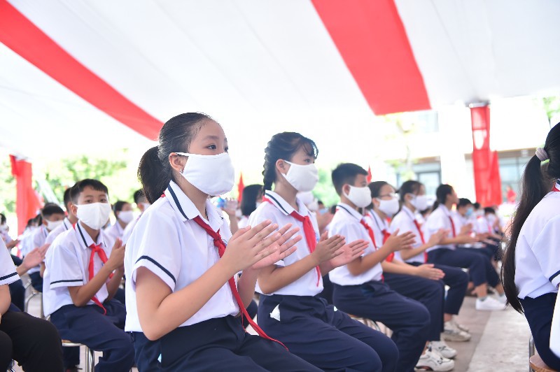 Hà Nội: Hơn 2,1 triệu học sinh bước vào năm học mới 2020-2021 - Ảnh 15