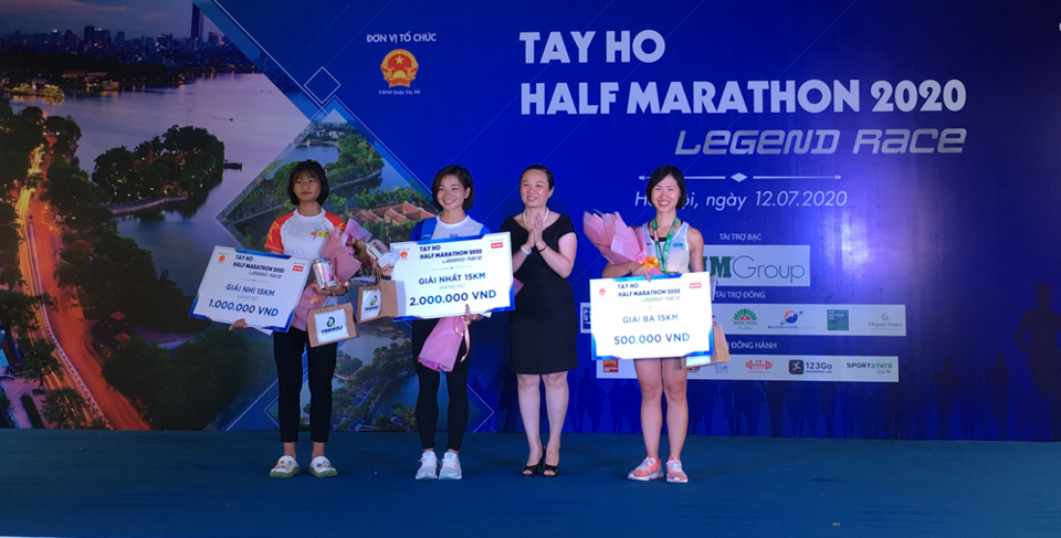 Nhà vô địch SEA Games 30 phô diễn sức mạnh tại giải Tay Ho Half Marathon - Ảnh 1